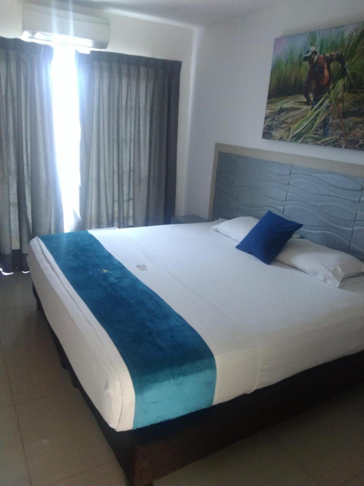 Chipichape Inn Cali Bagian luar foto